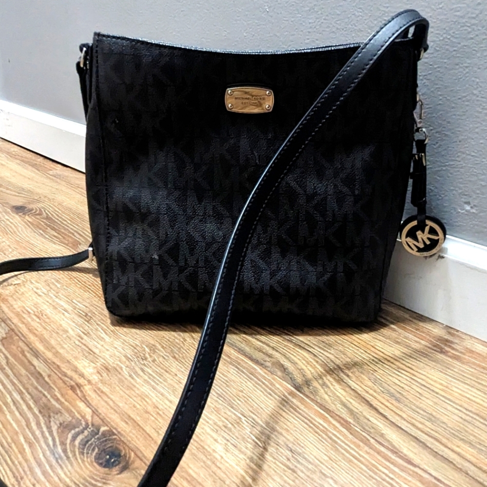 Authentic Michael Kors Black Crossbody
